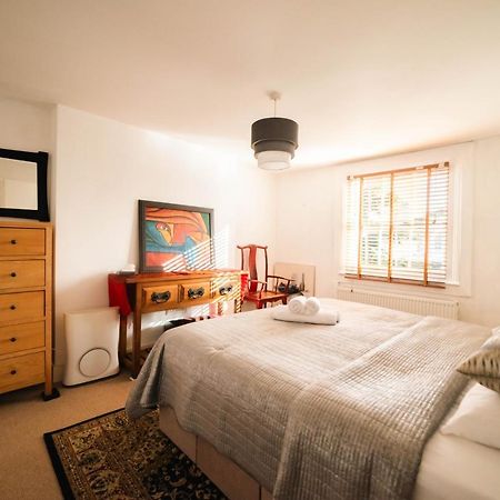 Stylish 2 Bedroom Flat In Camden Town ลอนดอน ภายนอก รูปภาพ