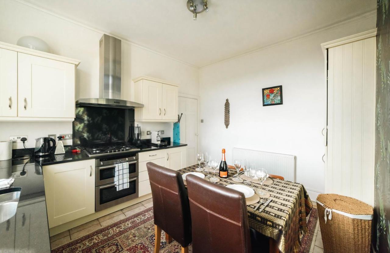 Stylish 2 Bedroom Flat In Camden Town ลอนดอน ภายนอก รูปภาพ