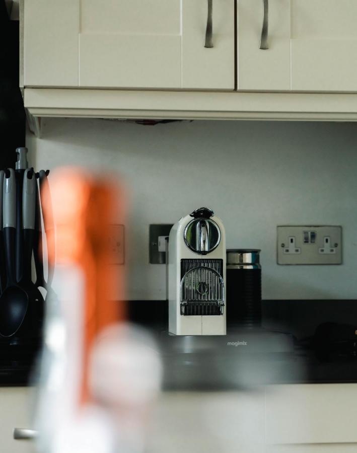 Stylish 2 Bedroom Flat In Camden Town ลอนดอน ภายนอก รูปภาพ