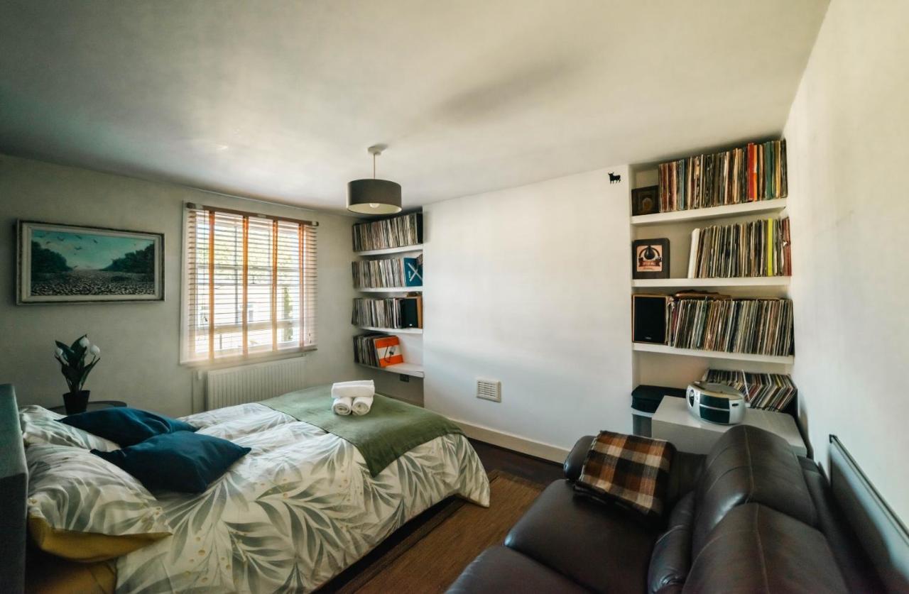 Stylish 2 Bedroom Flat In Camden Town ลอนดอน ภายนอก รูปภาพ